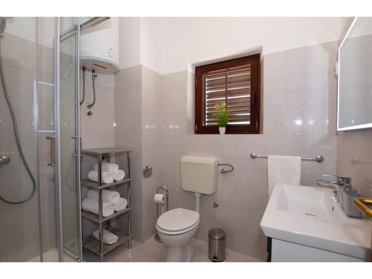 Ferienwohnung White Diamond Vrsi Exterior foto